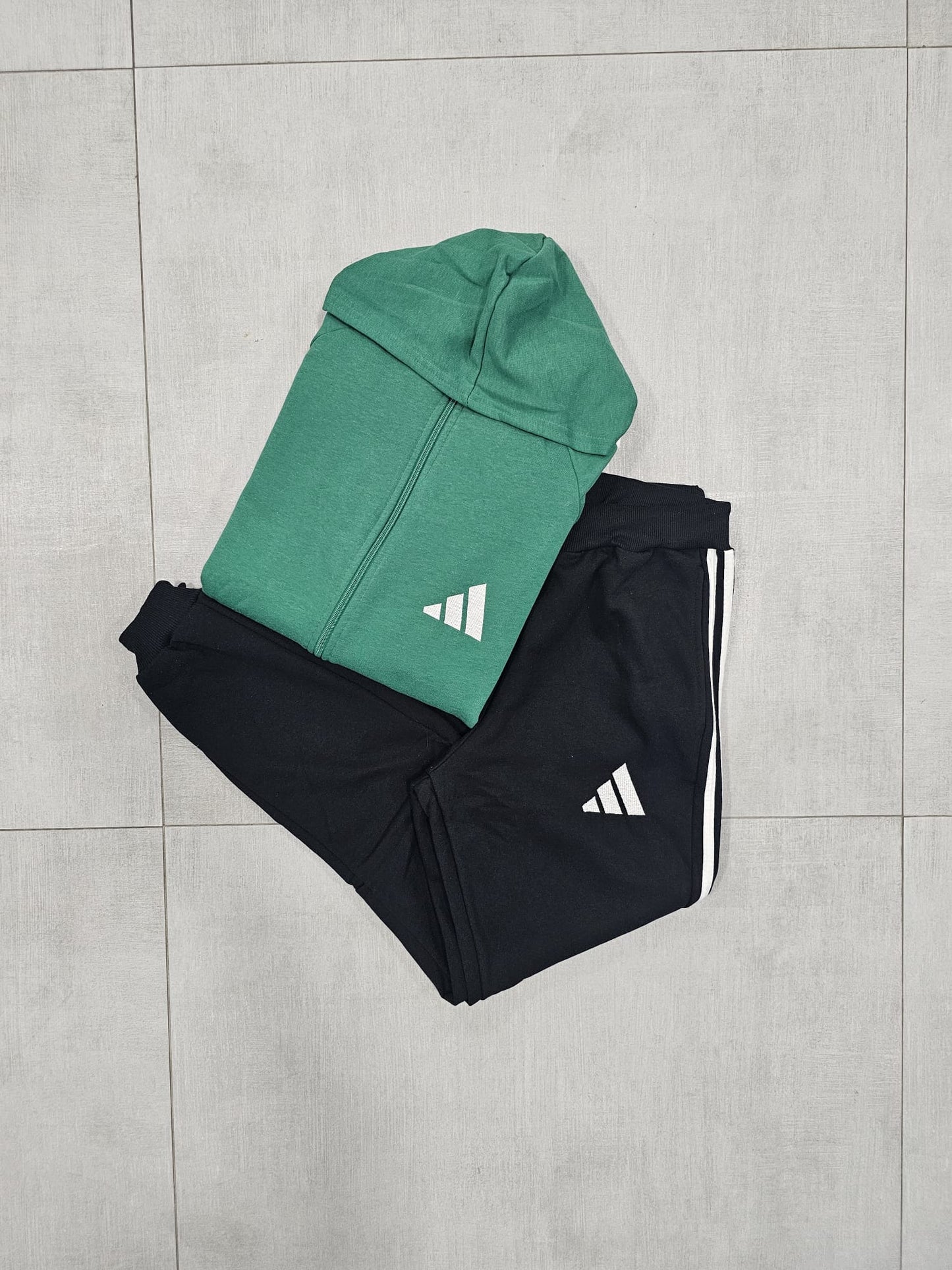 CONJUNTO ADIDAS CONTRAREEMBOLSO