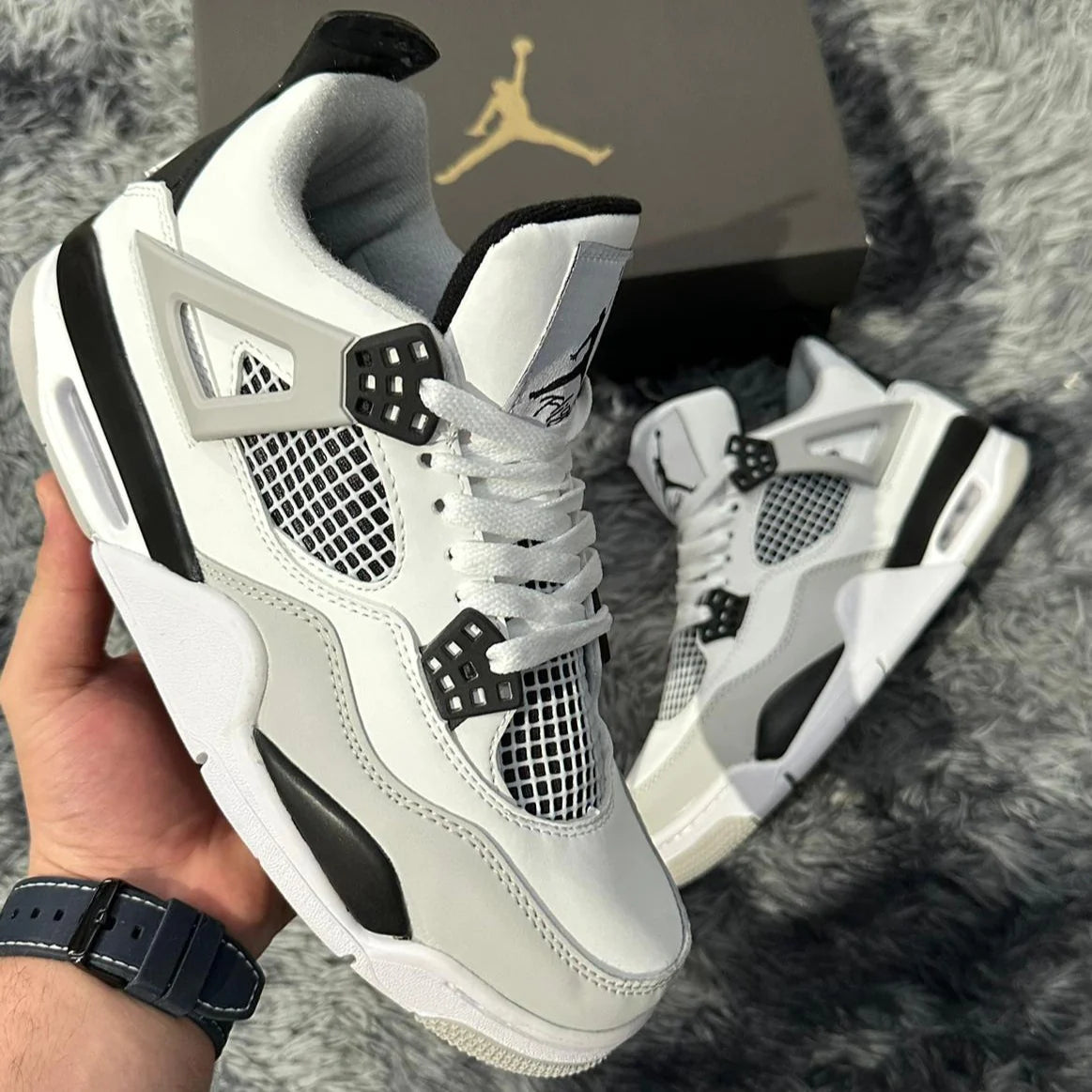 JORDAN 4 CONTRAREEMBOLSO