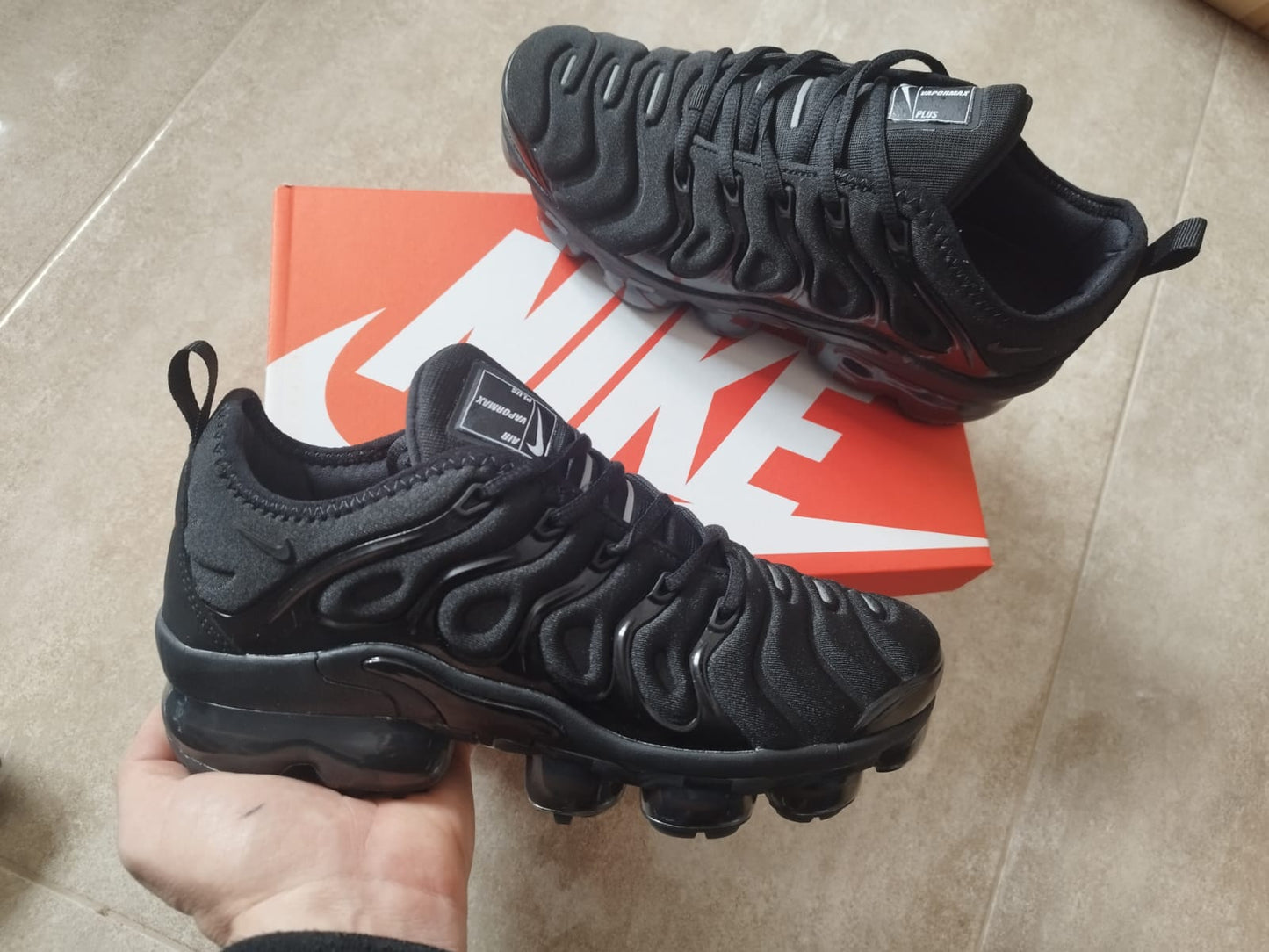 VAPORMAX NEGRAS CONTRAREEMBOLSO